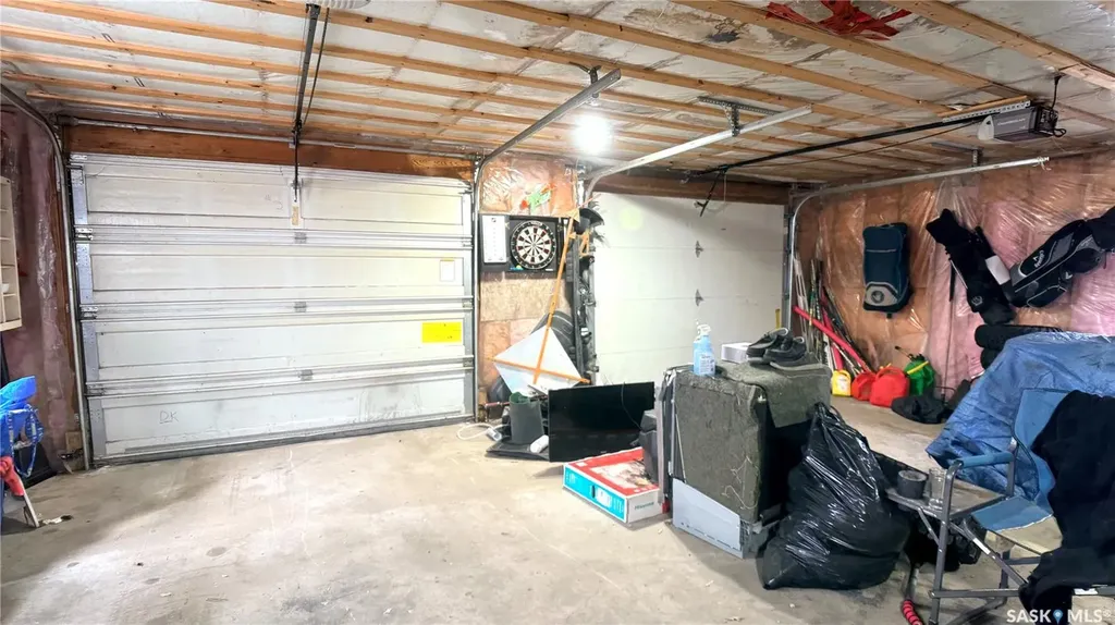 1537 Second Street Estevan SK S4A 2M9