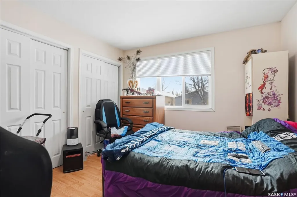 222 V Avenue S Saskatoon SK S7M 3B3