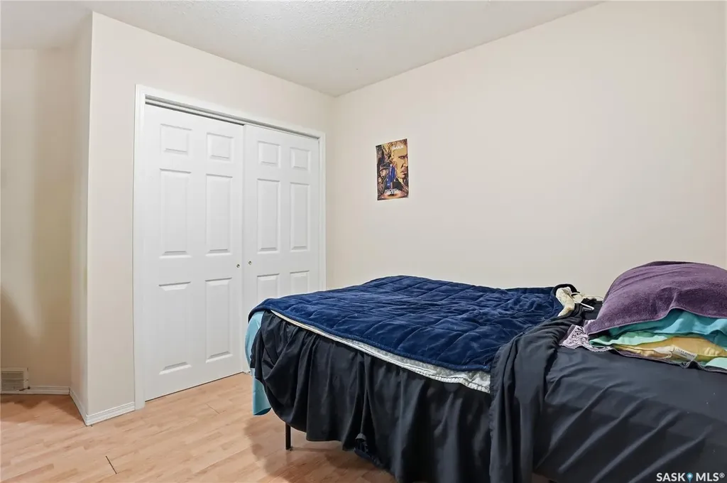 222 V Avenue S Saskatoon SK S7M 3B3