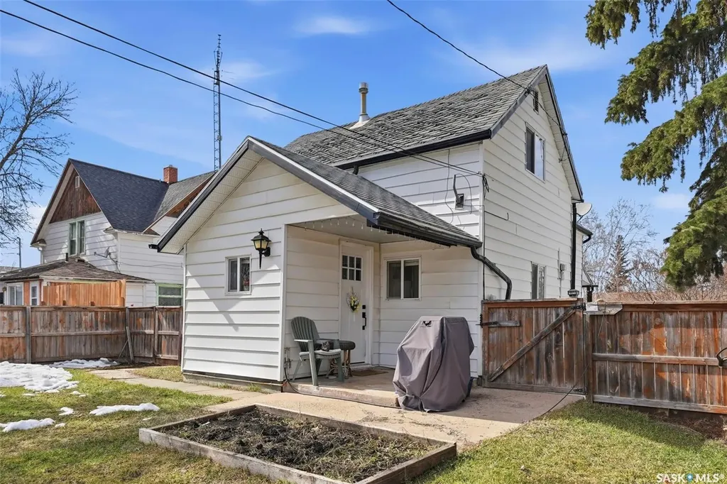 46 Bellamy Avenue Birch Hills SK S0J 0G0