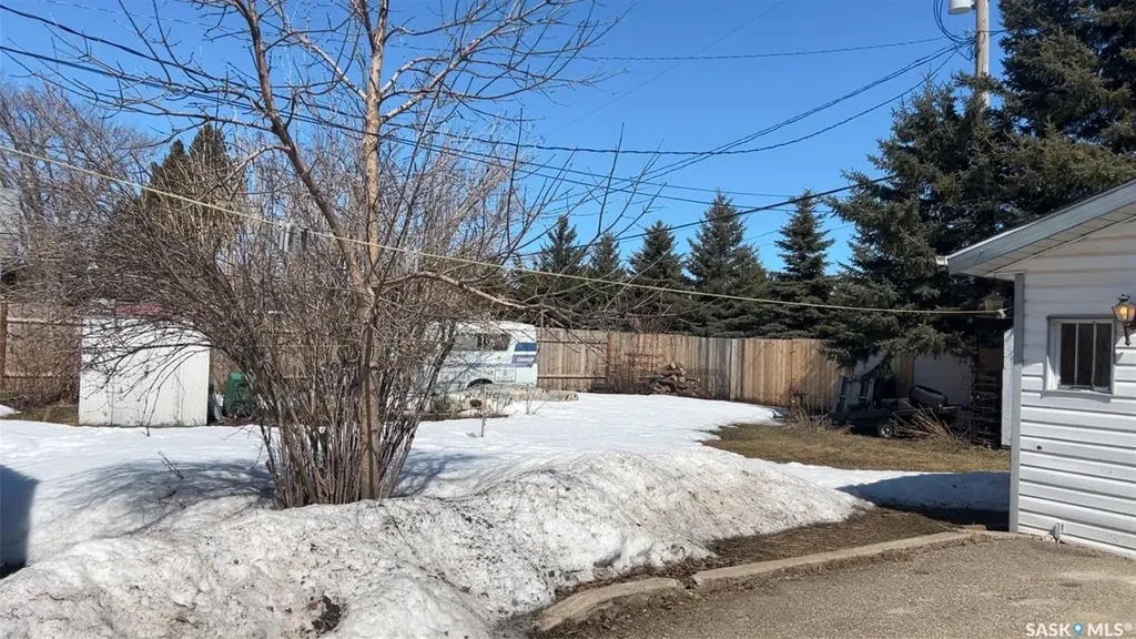 338 1st Avenue NW Preeceville SK S0A 3B0
