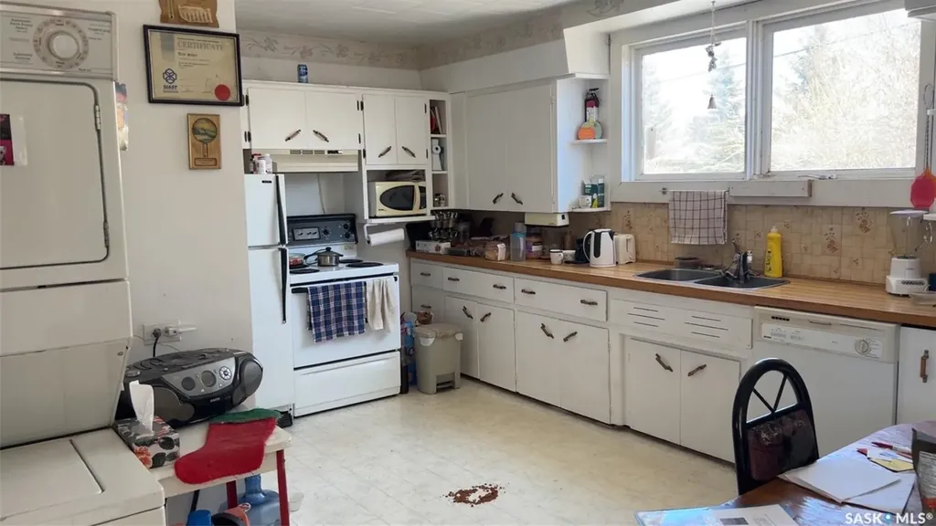 338 1st Avenue NW Preeceville SK S0A 3B0
