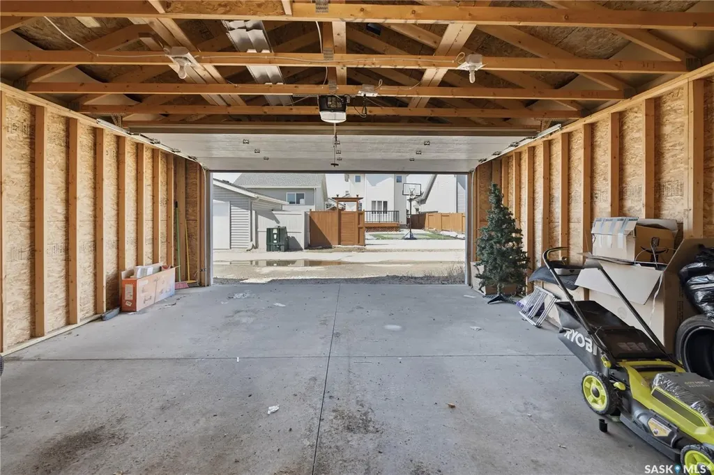 1334 Hunter Road Saskatoon SK S7T 0S5