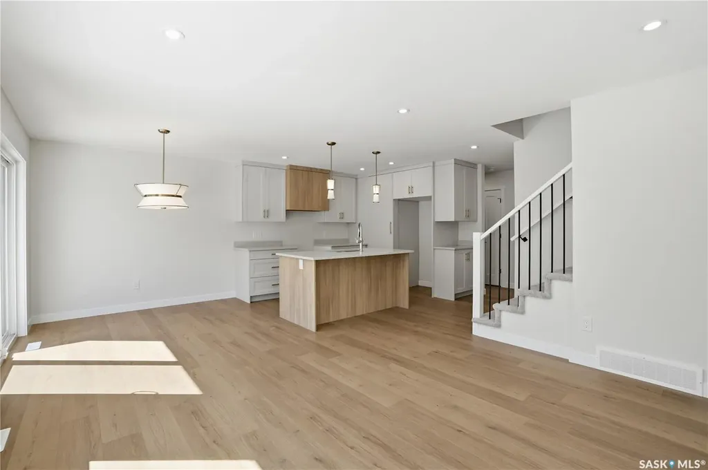 155 Mcfaull Way Saskatoon SK S7V 1Z9