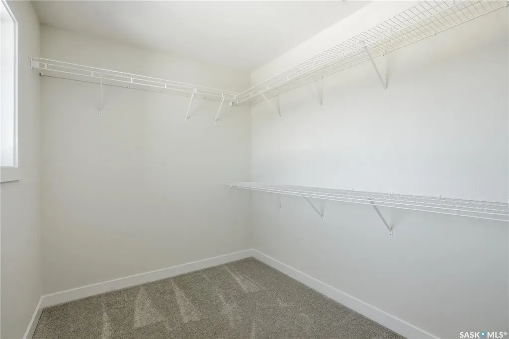 155 Mcfaull Way Saskatoon SK S7V 1Z9