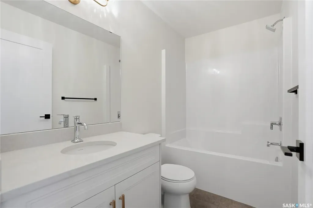 155 Mcfaull Way Saskatoon SK S7V 1Z9