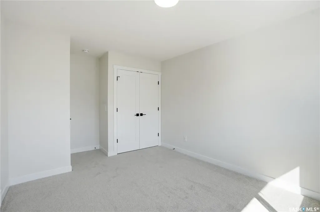 155 Mcfaull Way Saskatoon SK S7V 1Z9