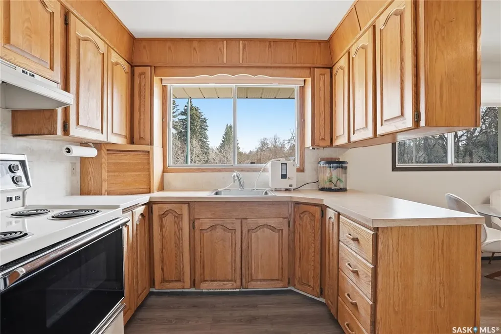 1117 Elevator Road Saskatoon SK S7M 3X1