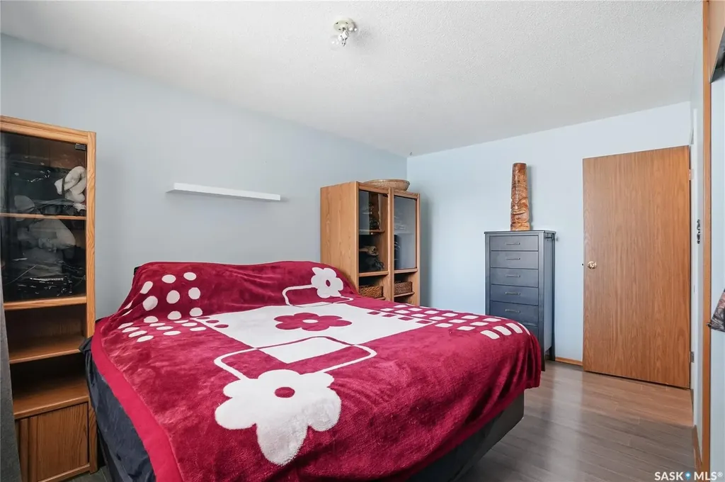 1117 Elevator Road Saskatoon SK S7M 3X1