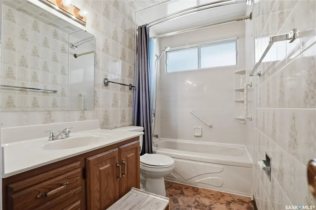 1117 Elevator Road Saskatoon SK S7M 3X1