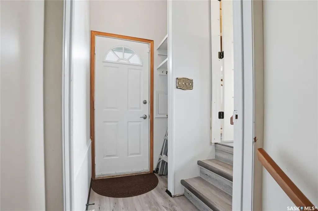 1117 Elevator Road Saskatoon SK S7M 3X1