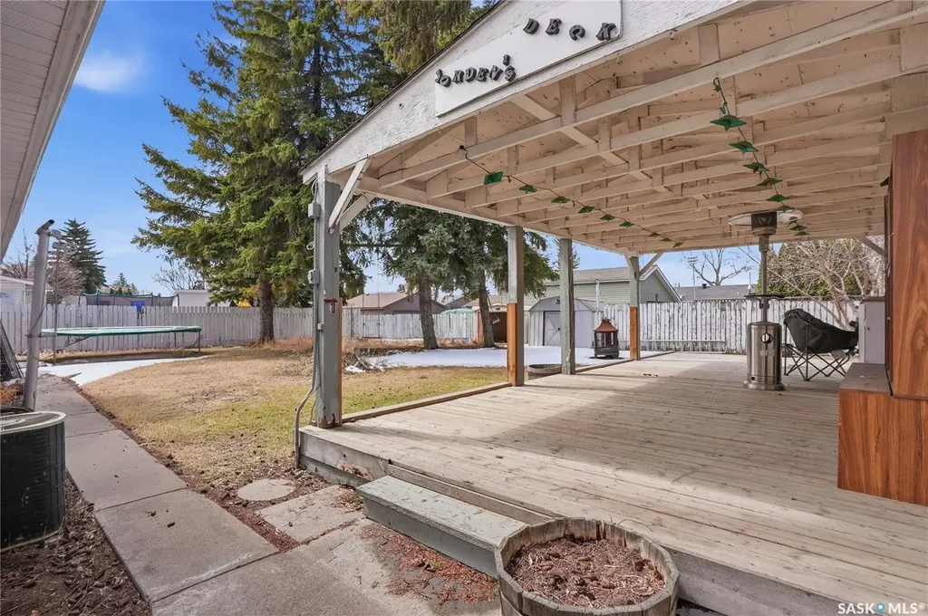 1117 Elevator Road Saskatoon SK S7M 3X1