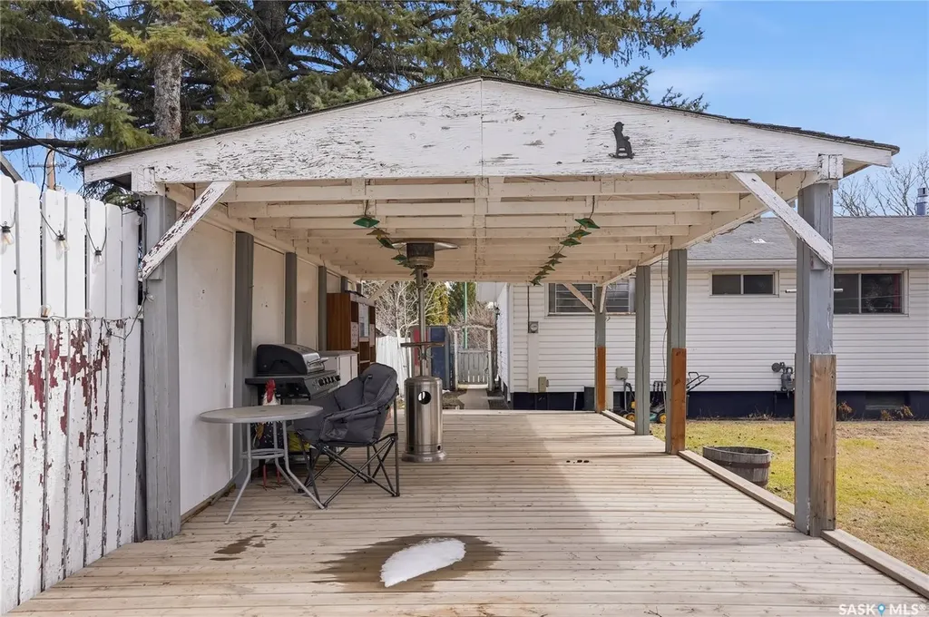 1117 Elevator Road Saskatoon SK S7M 3X1