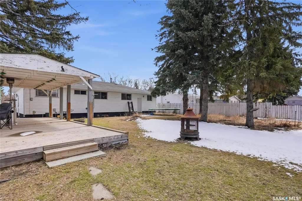 1117 Elevator Road Saskatoon SK S7M 3X1