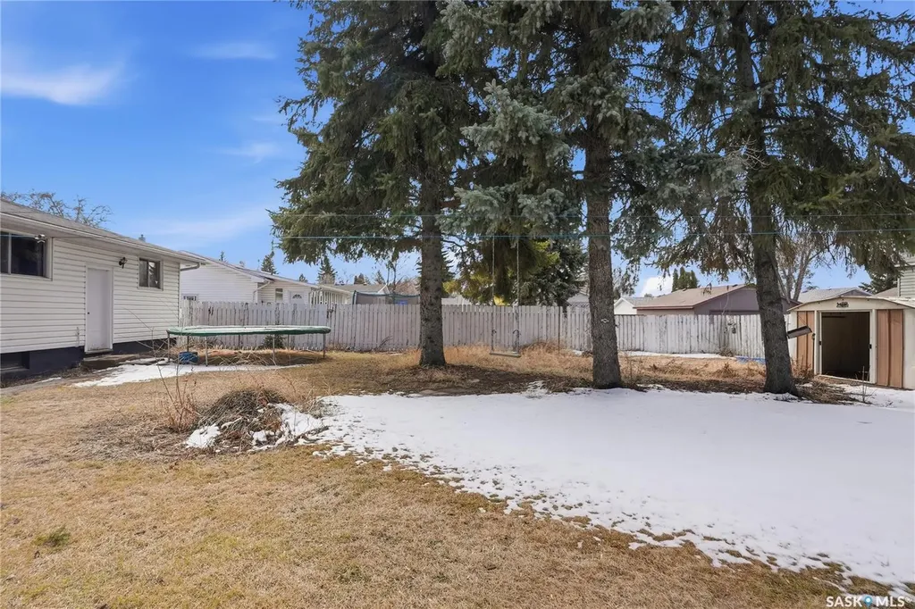 1117 Elevator Road Saskatoon SK S7M 3X1