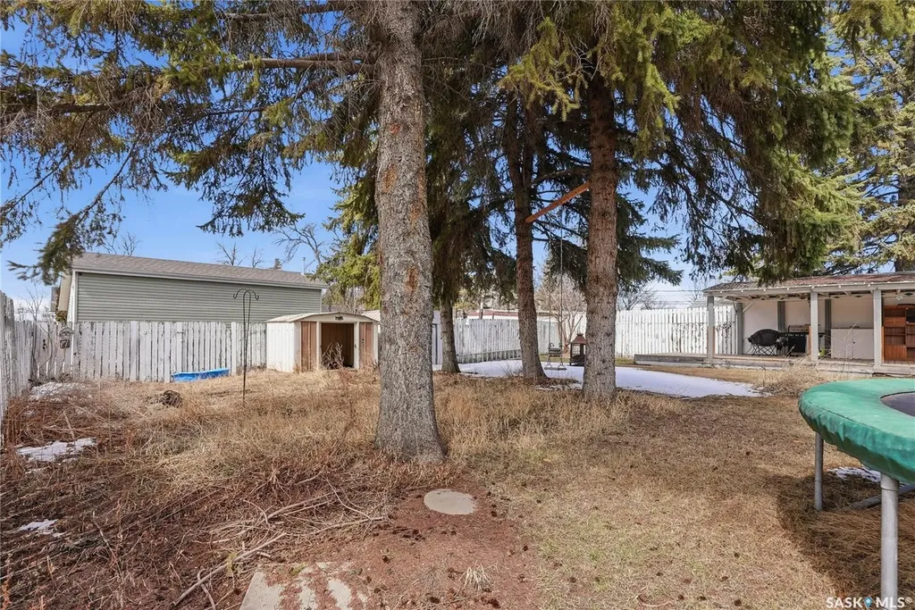 1117 Elevator Road Saskatoon SK S7M 3X1