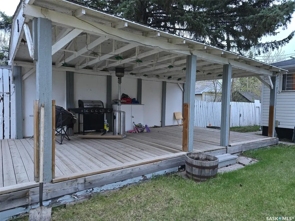 1117 Elevator Road Saskatoon SK S7M 3X1