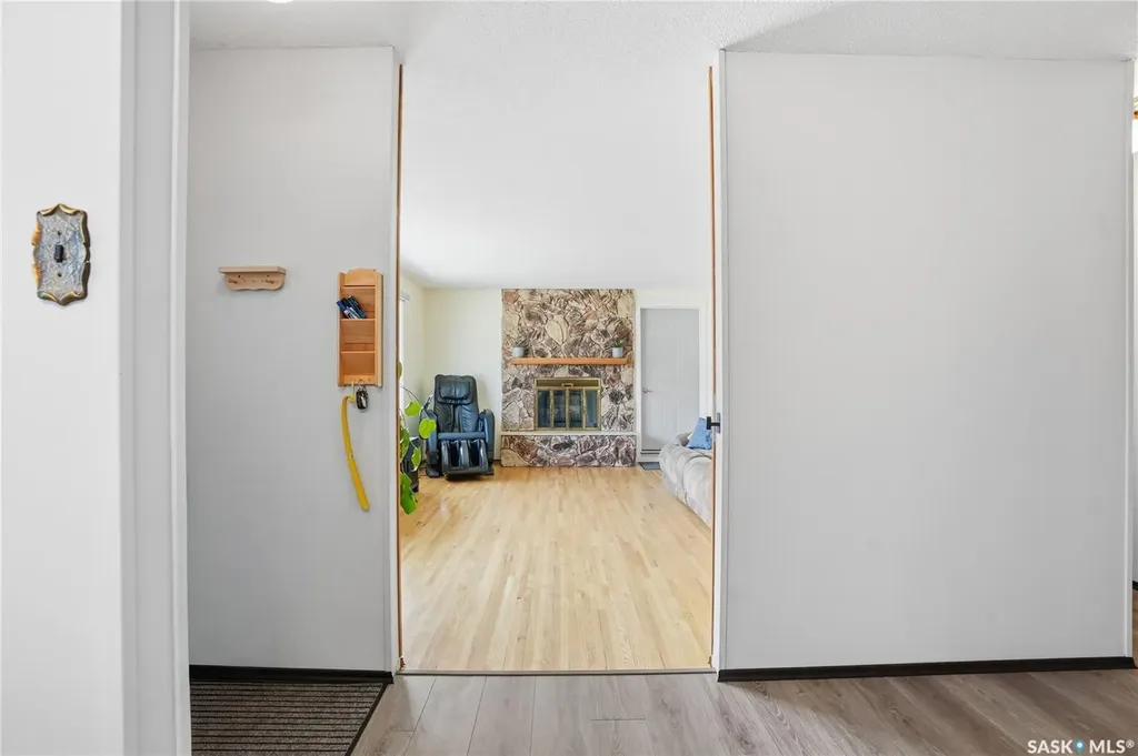 1117 Elevator Road Saskatoon SK S7M 3X1