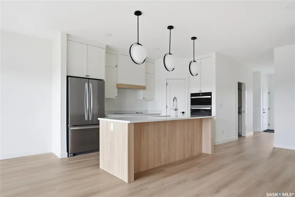 720 Brighton Boulevard Saskatoon SK S7V 1X1