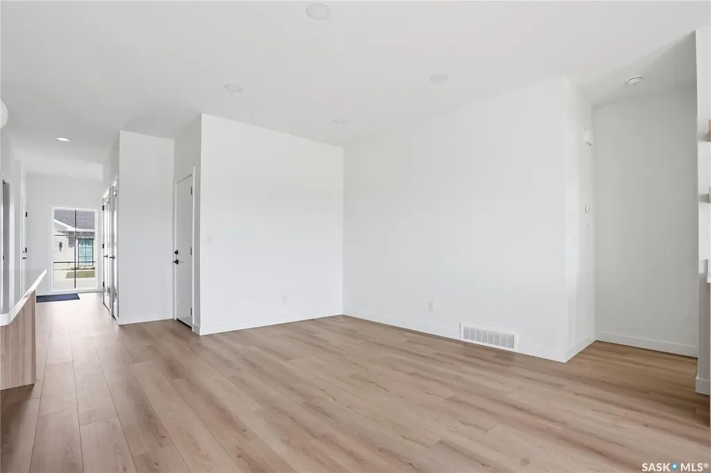 720 Brighton Boulevard Saskatoon SK S7V 1X1