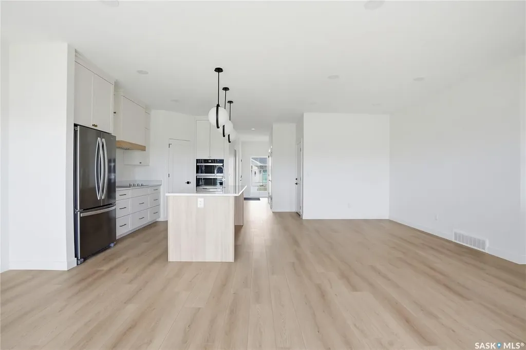 720 Brighton Boulevard Saskatoon SK S7V 1X1