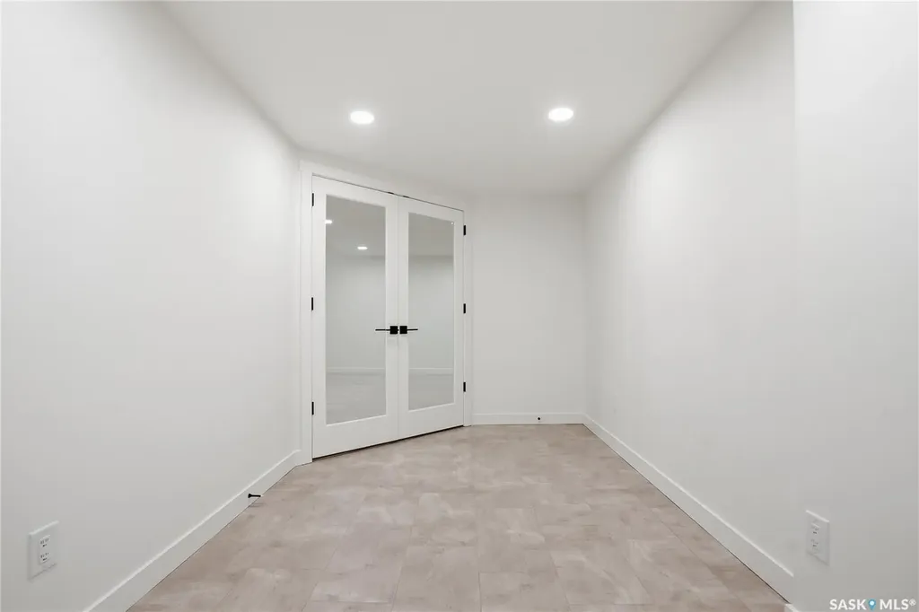 720 Brighton Boulevard Saskatoon SK S7V 1X1