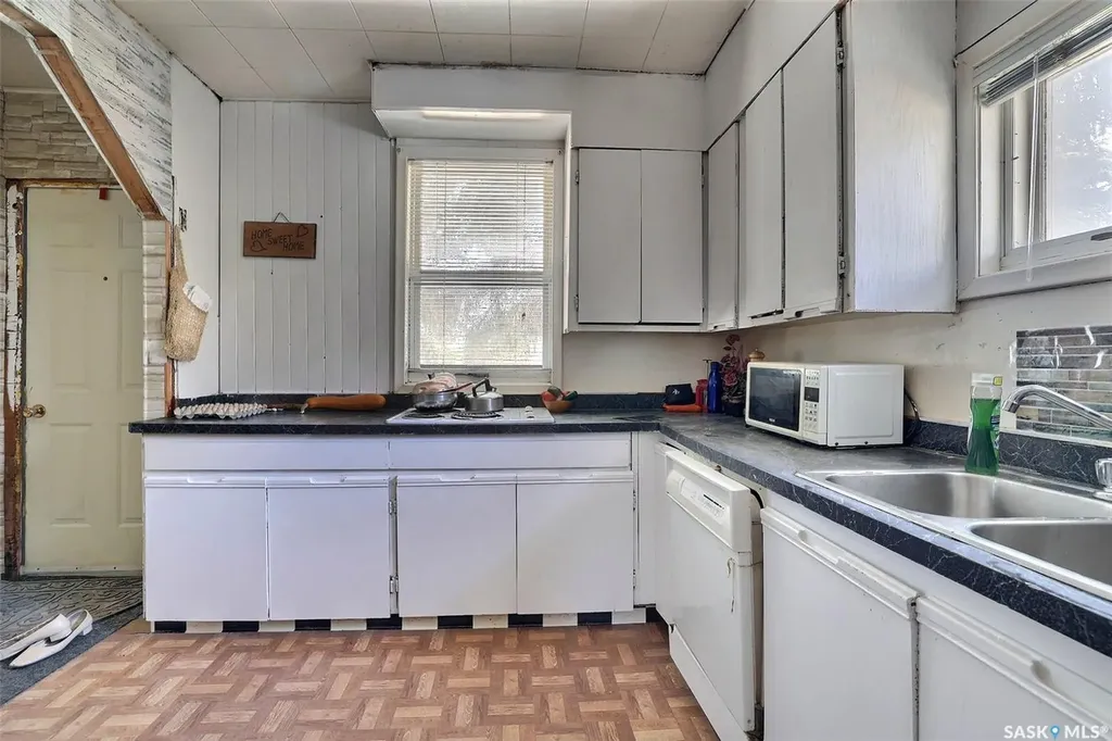 211 Main Street Vibank SK S0G 4Y0