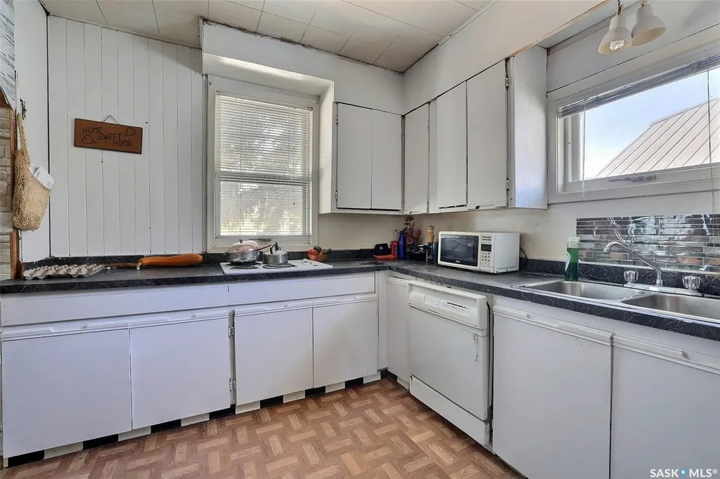 211 Main Street Vibank SK S0G 4Y0