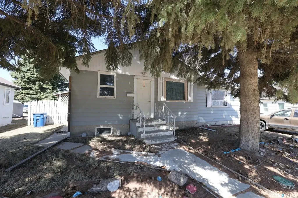 211 Main Street Vibank SK S0G 4Y0