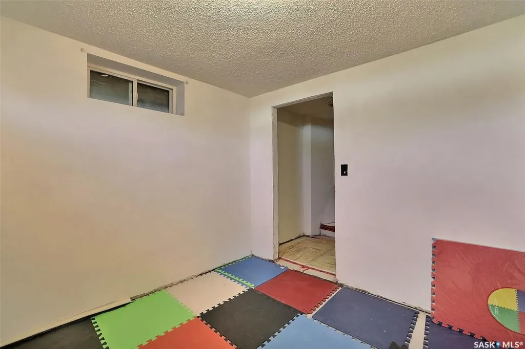 211 Main Street Vibank SK S0G 4Y0