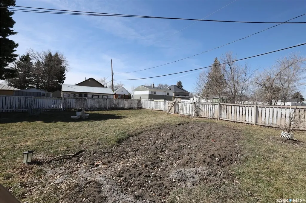 211 Main Street Vibank SK S0G 4Y0