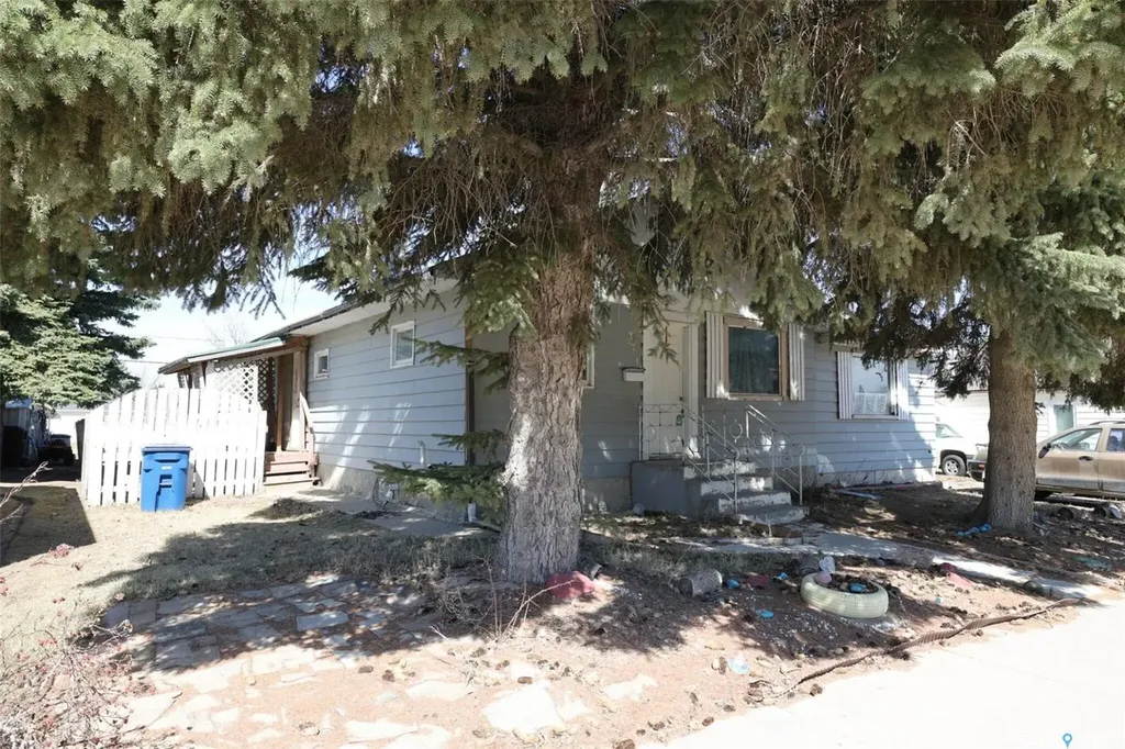 211 Main Street Vibank SK S0G 4Y0