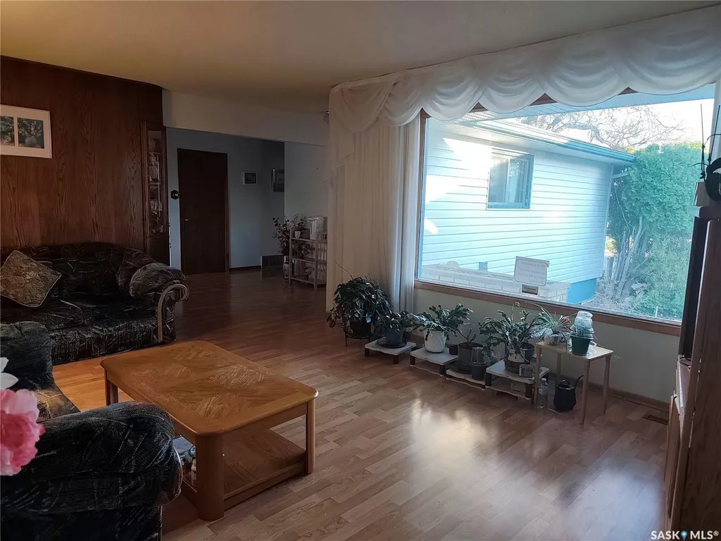 1113 Jubilee Drive Swift Current SK S9H 2A1