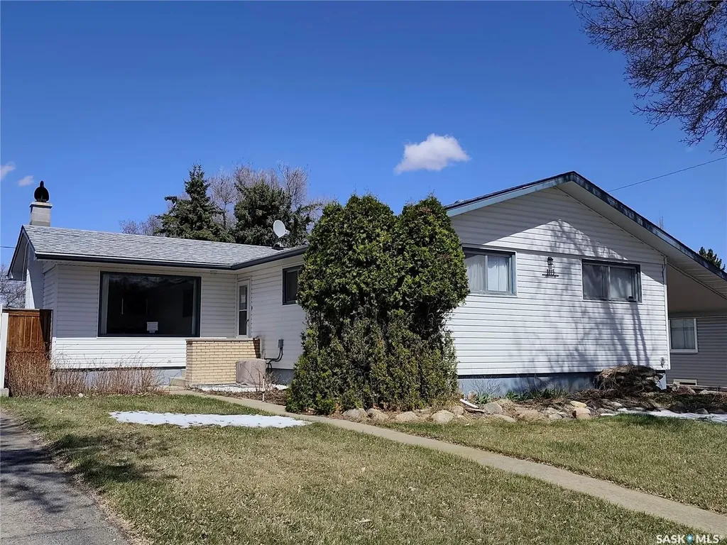 1113 Jubilee Drive Swift Current SK S9H 2A1