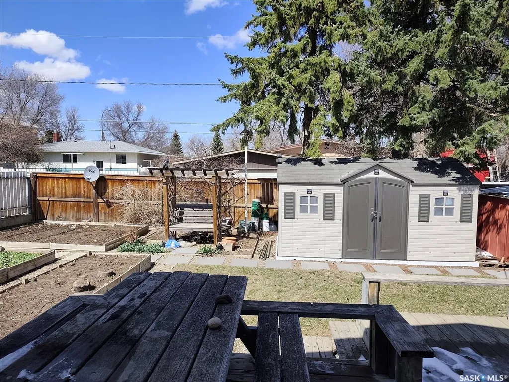 1113 Jubilee Drive Swift Current SK S9H 2A1