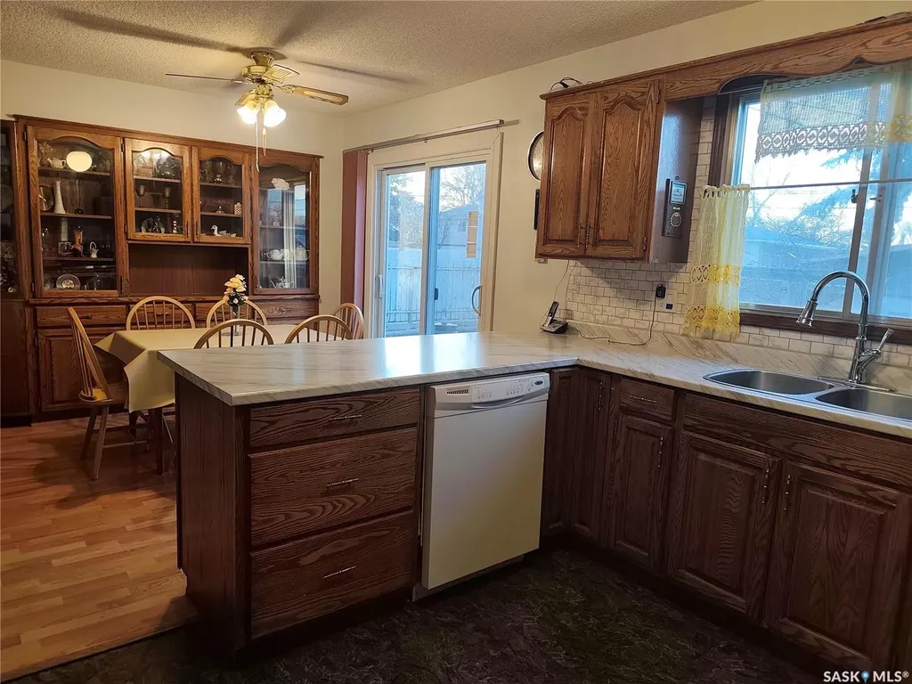 1113 Jubilee Drive Swift Current SK S9H 2A1