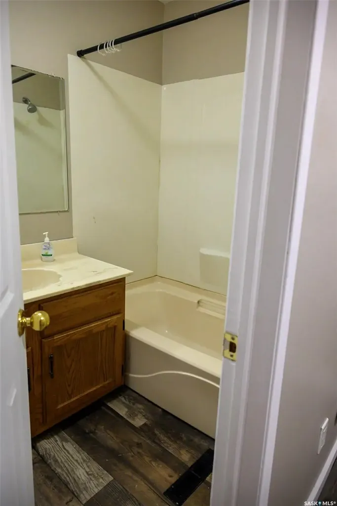 2332 Edgar Street Regina SK S4N 3L1