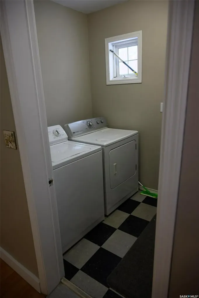 2332 Edgar Street Regina SK S4N 3L1