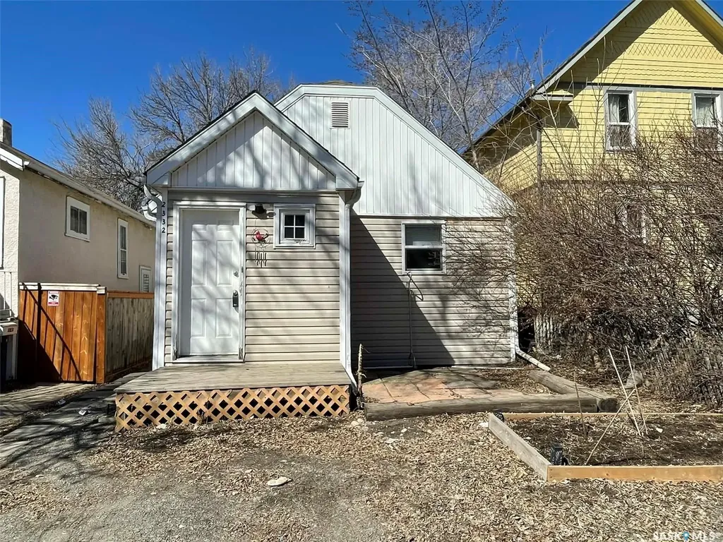 2332 Edgar Street Regina SK S4N 3L1