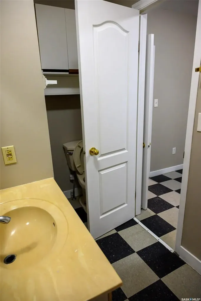 2332 Edgar Street Regina SK S4N 3L1