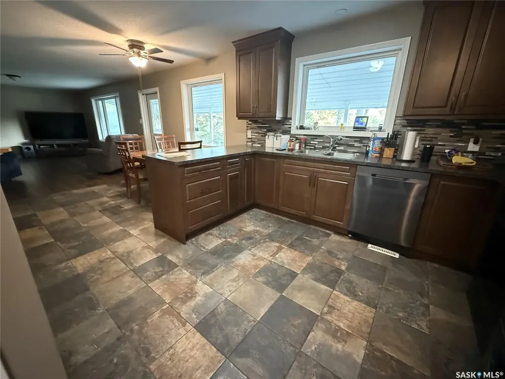 4107 Forest Drive Buckland Rm No. 491 SK S6V 5R3