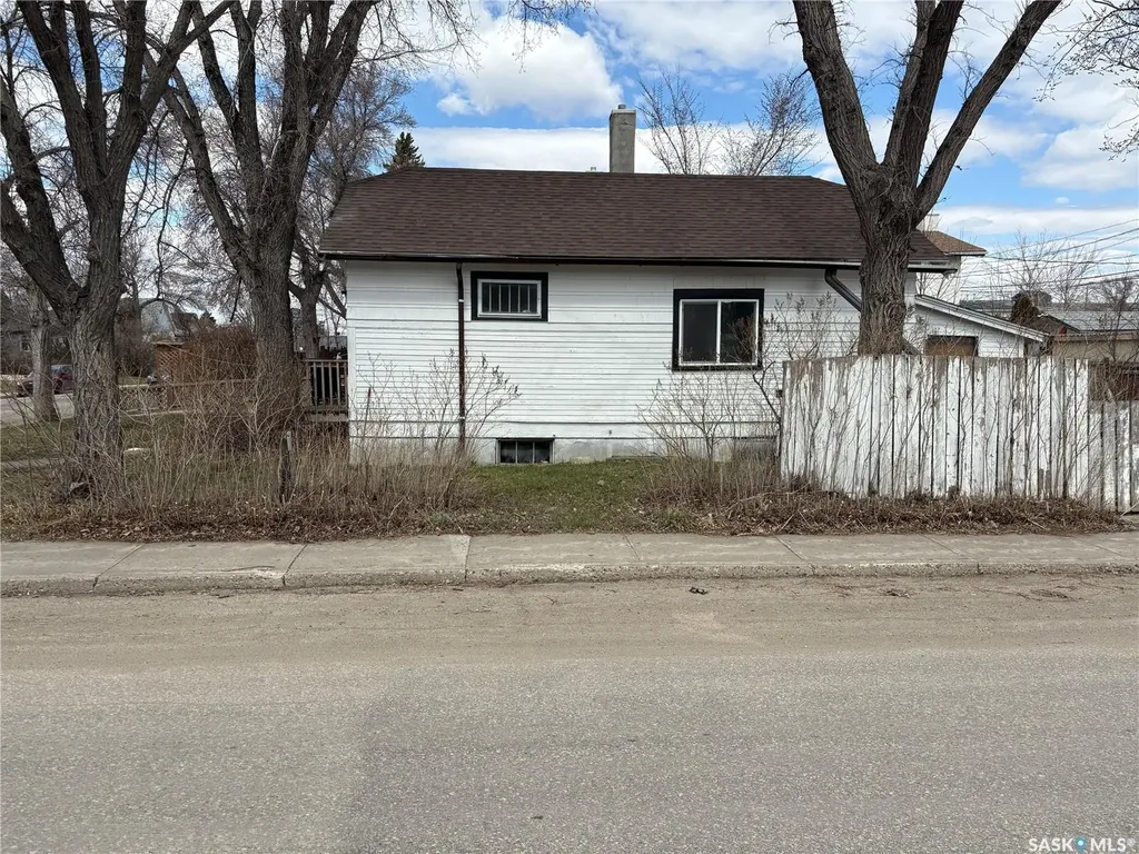2081 Reynolds Street Regina SK S4N 3M9