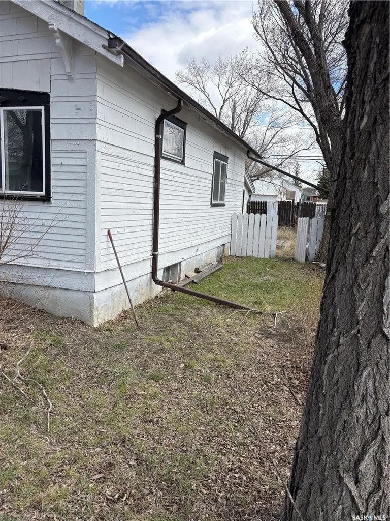 2081 Reynolds Street Regina SK S4N 3M9