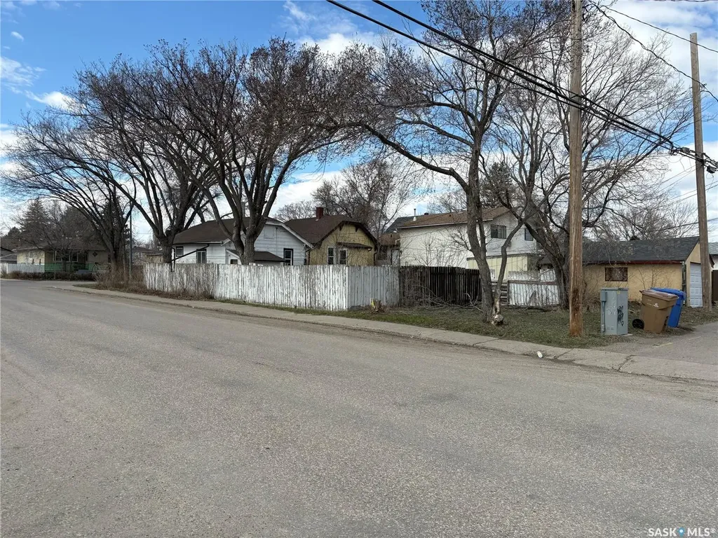 2081 Reynolds Street Regina SK S4N 3M9