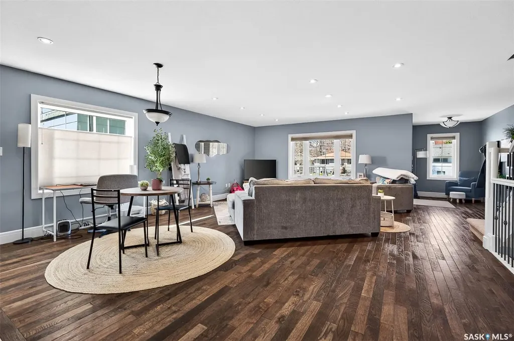 269 High Street E Moose Jaw SK S6H 0C4
