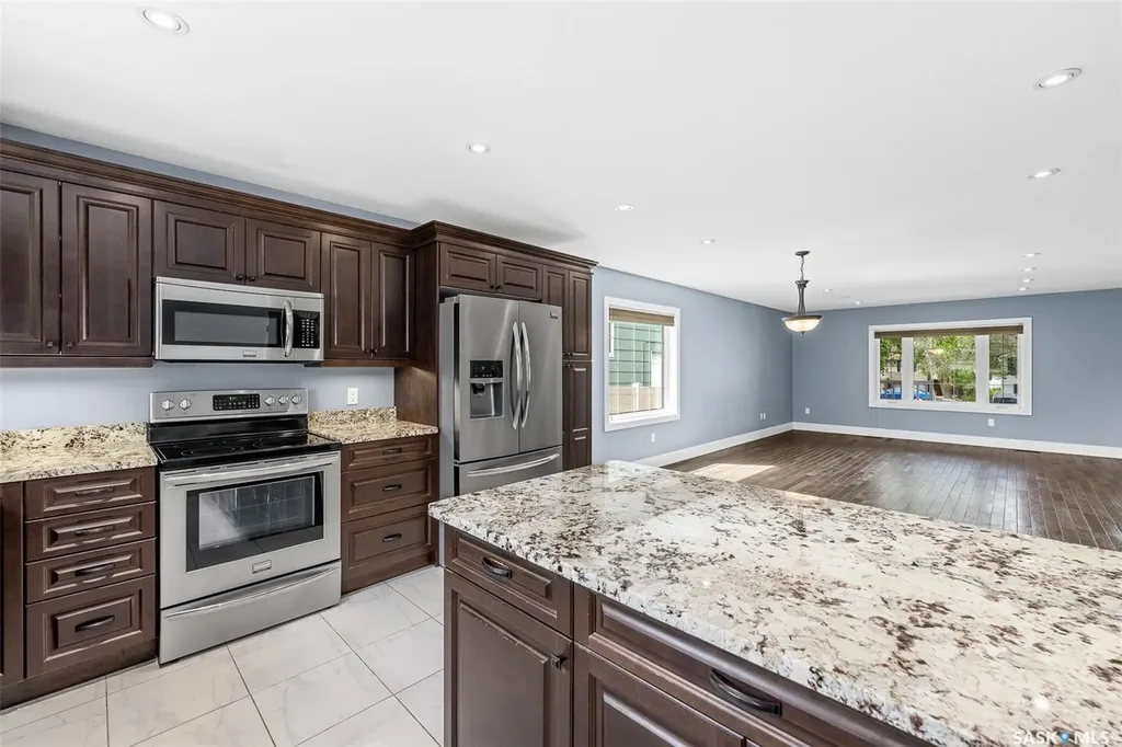 269 High Street E Moose Jaw SK S6H 0C4