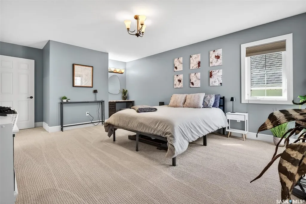 269 High Street E Moose Jaw SK S6H 0C4