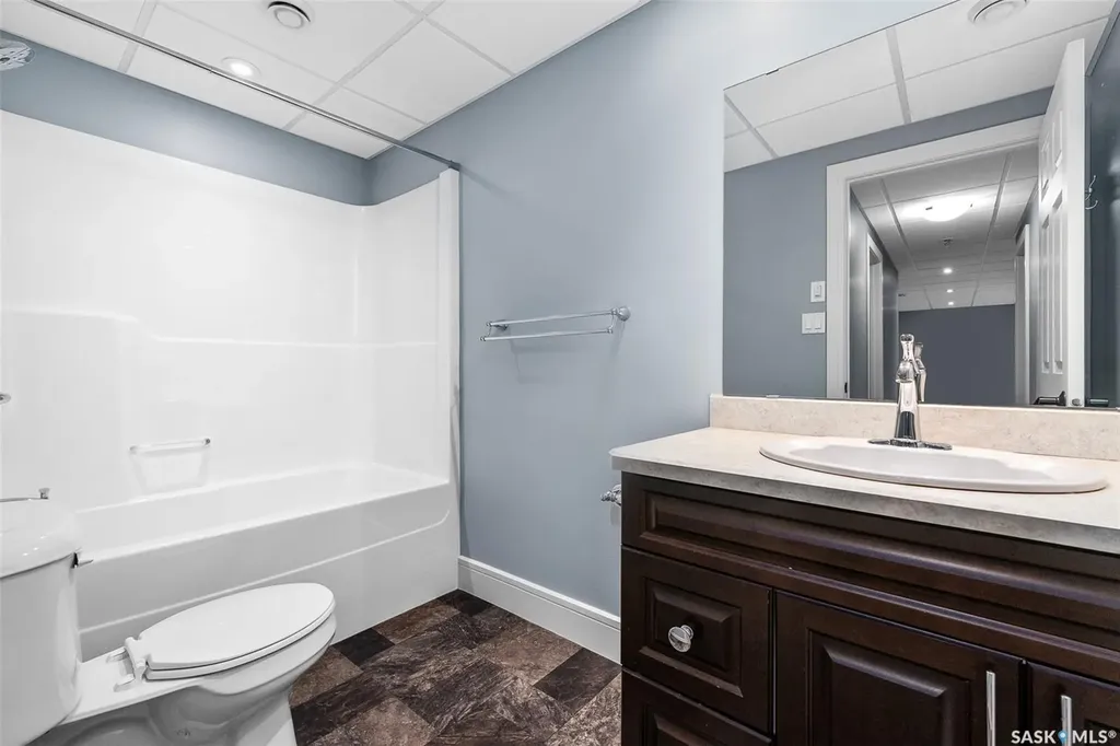 269 High Street E Moose Jaw SK S6H 0C4