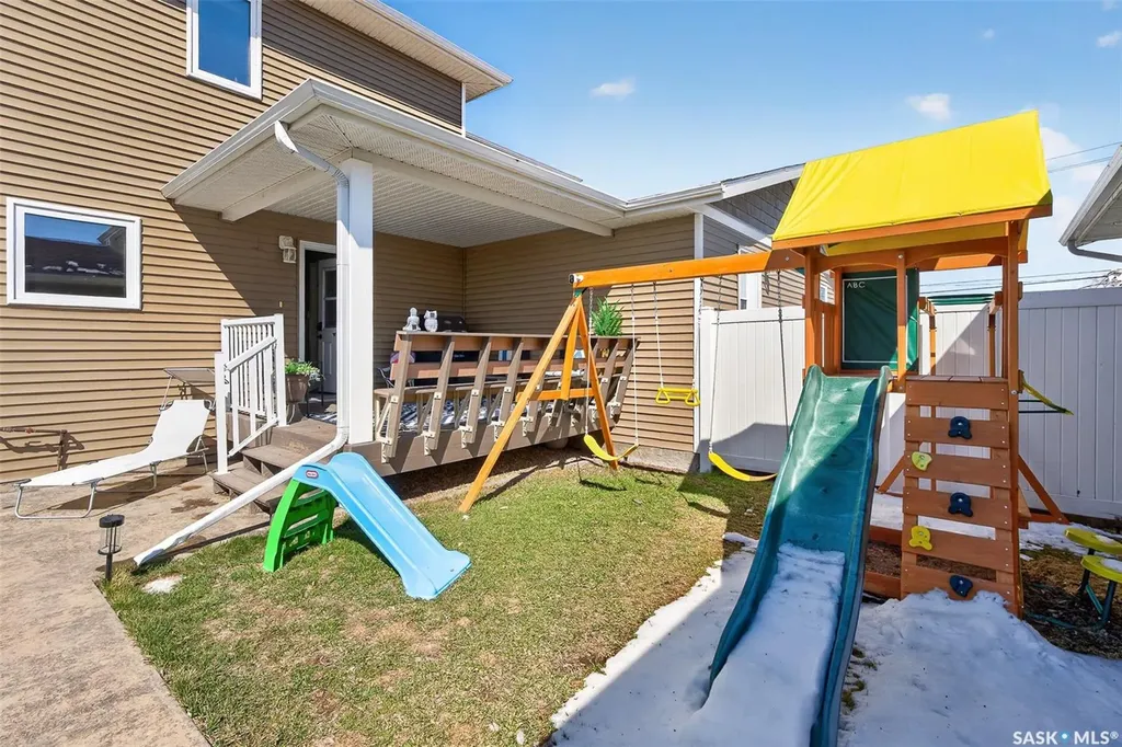 269 High Street E Moose Jaw SK S6H 0C4