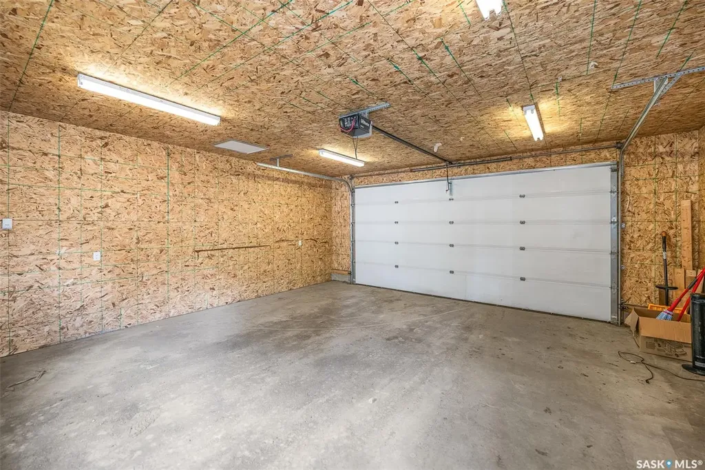 269 High Street E Moose Jaw SK S6H 0C4
